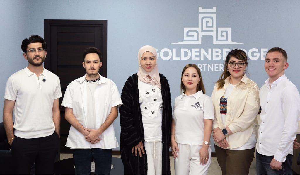 Golden Bridge Partners O‘zbekiston vakolatxonasi jamoasi ofisda